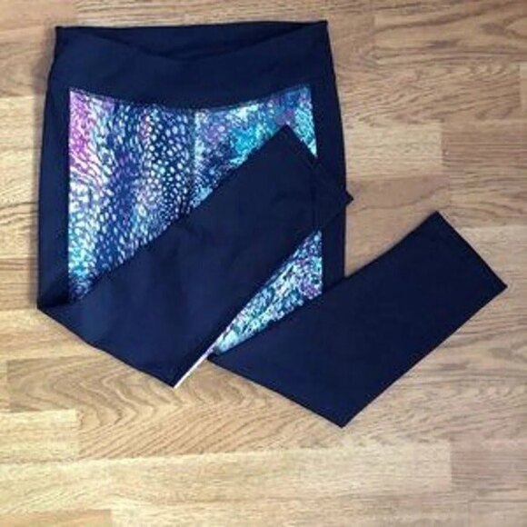 Fabletics sz XS Blue Workout Capris - Picture 2 of 6